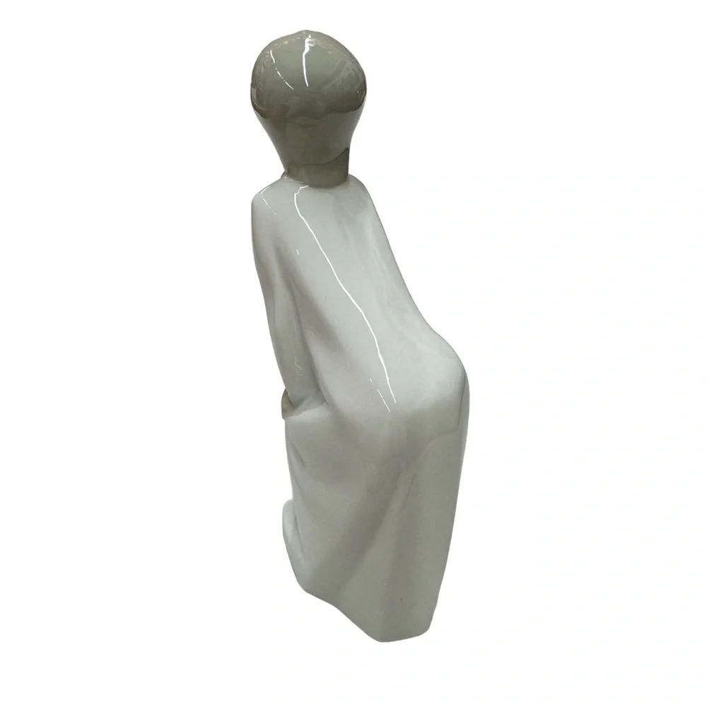 LLadro "Kissing Girl" Figurine Fine Porcelain - Picture 4 of 9